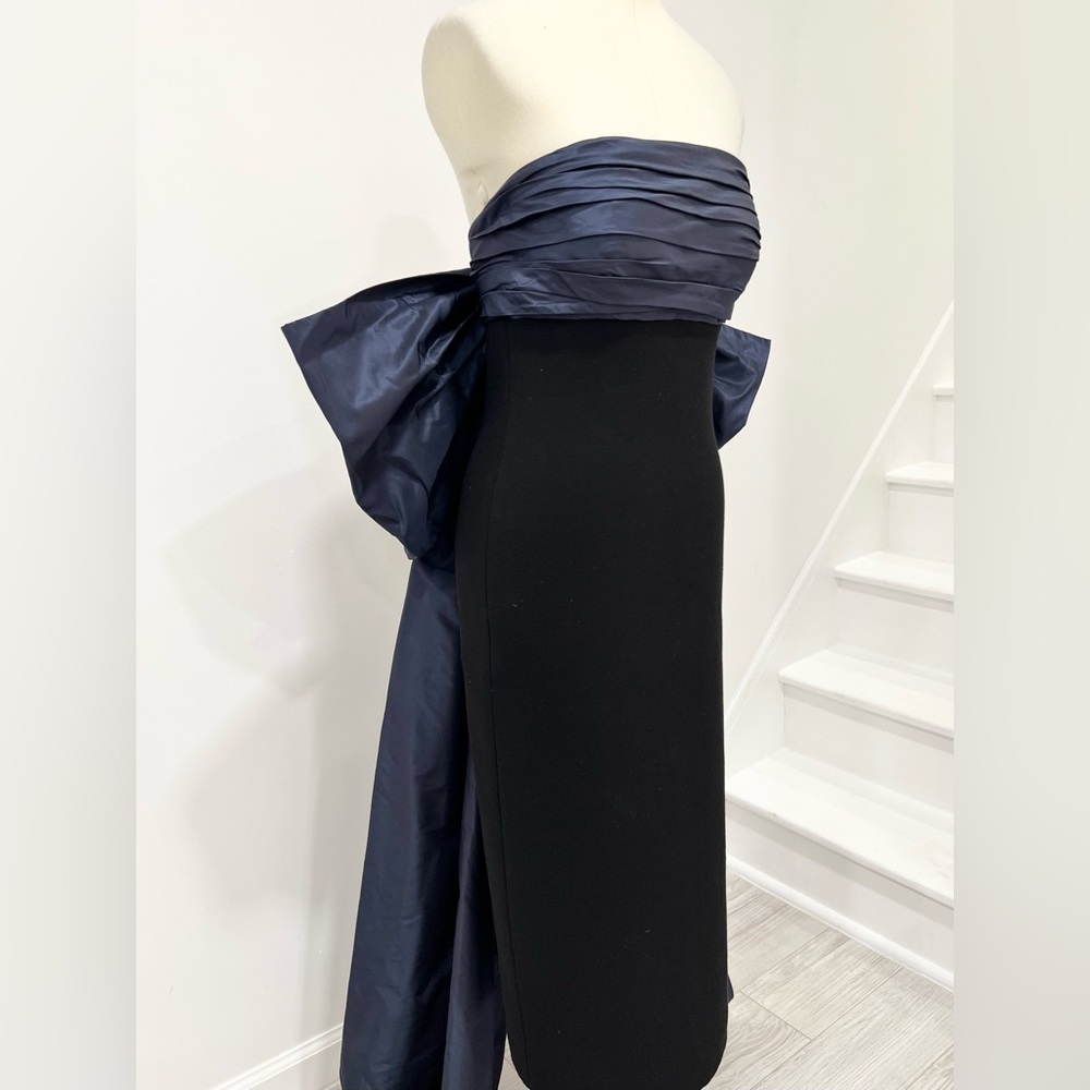 Oscar De La Renta Bow-embellished taffeta and stretch-knit Gown Dress - Picture 7 of 13